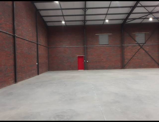 462M² WAREHOUSE TO LET IN MKONDENI